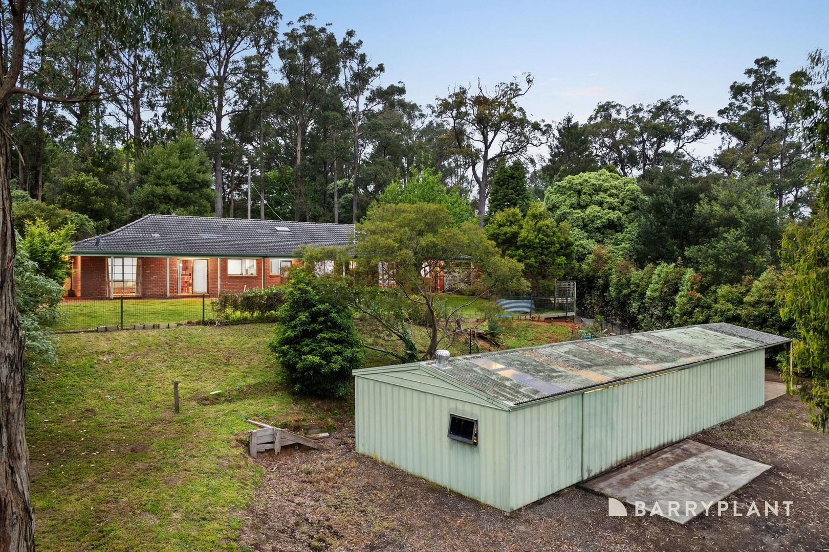 13 Ozone Avenue, Emerald, VIC 3782 - Thumbnail 2 - 28/10/2024