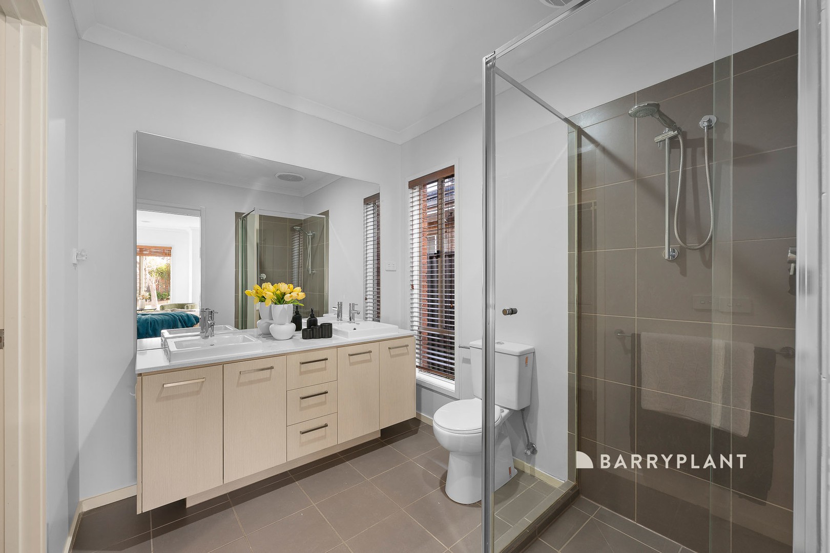 13 Page Close, Pakenham, VIC 3810, Pakenham - Thumbnail 5