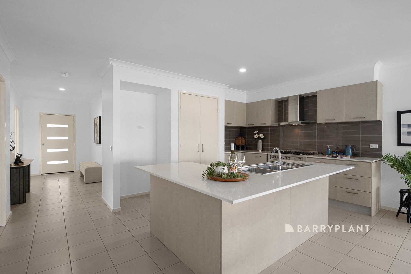 13 Page Close, Pakenham, VIC 3810, Pakenham - Thumbnail 6