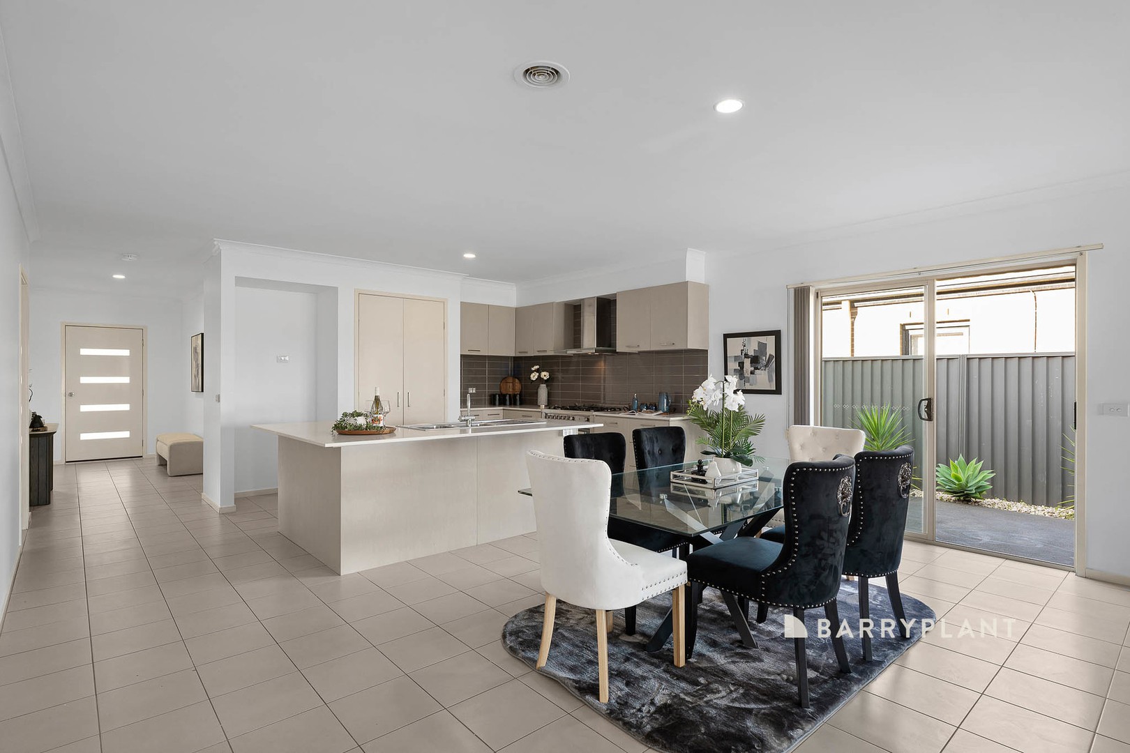13 Page Close, Pakenham, VIC 3810, Pakenham - Thumbnail 8