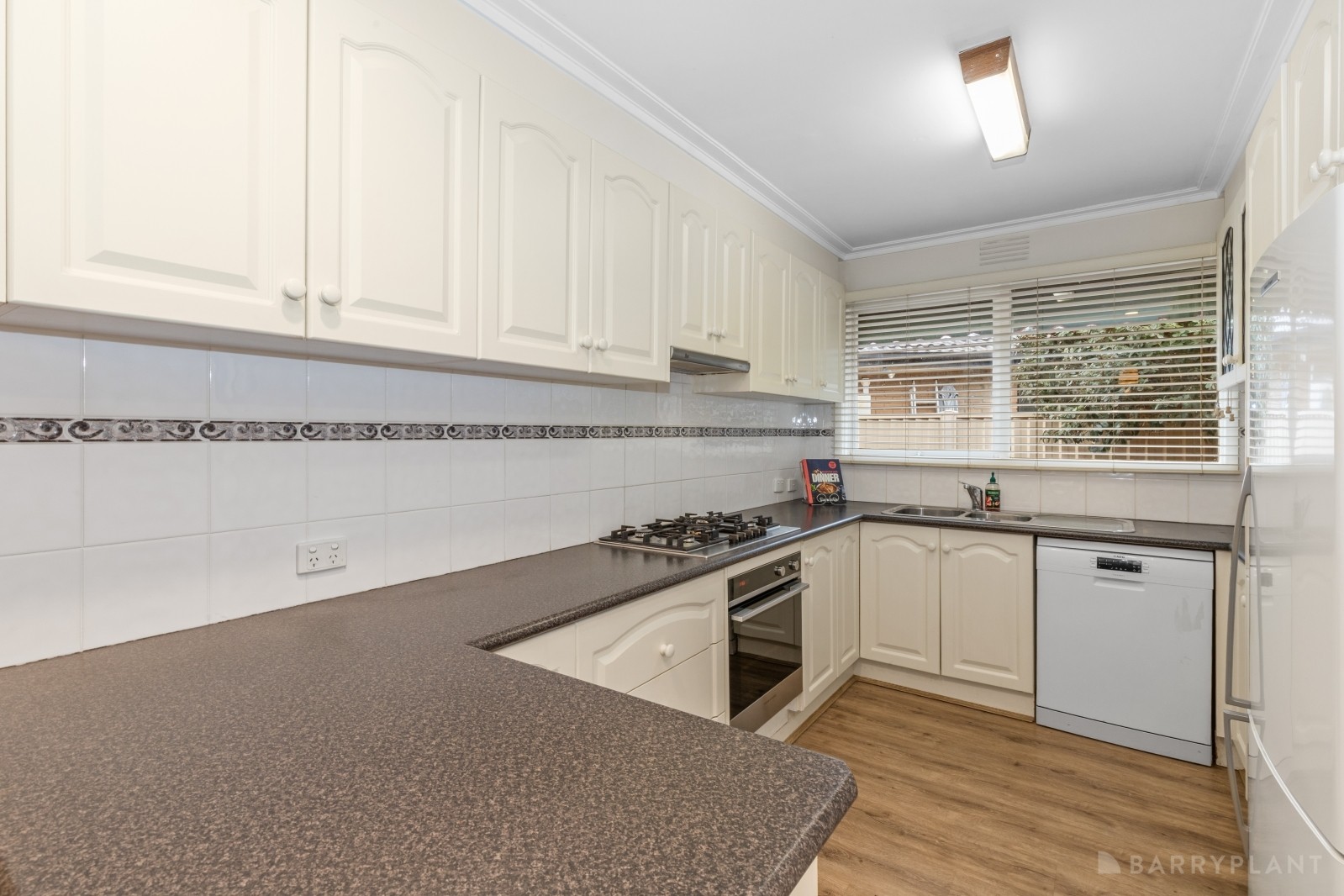 13 Parramatta Crescent, Noble Park, VIC 3174, Noble Park - Thumbnail 5