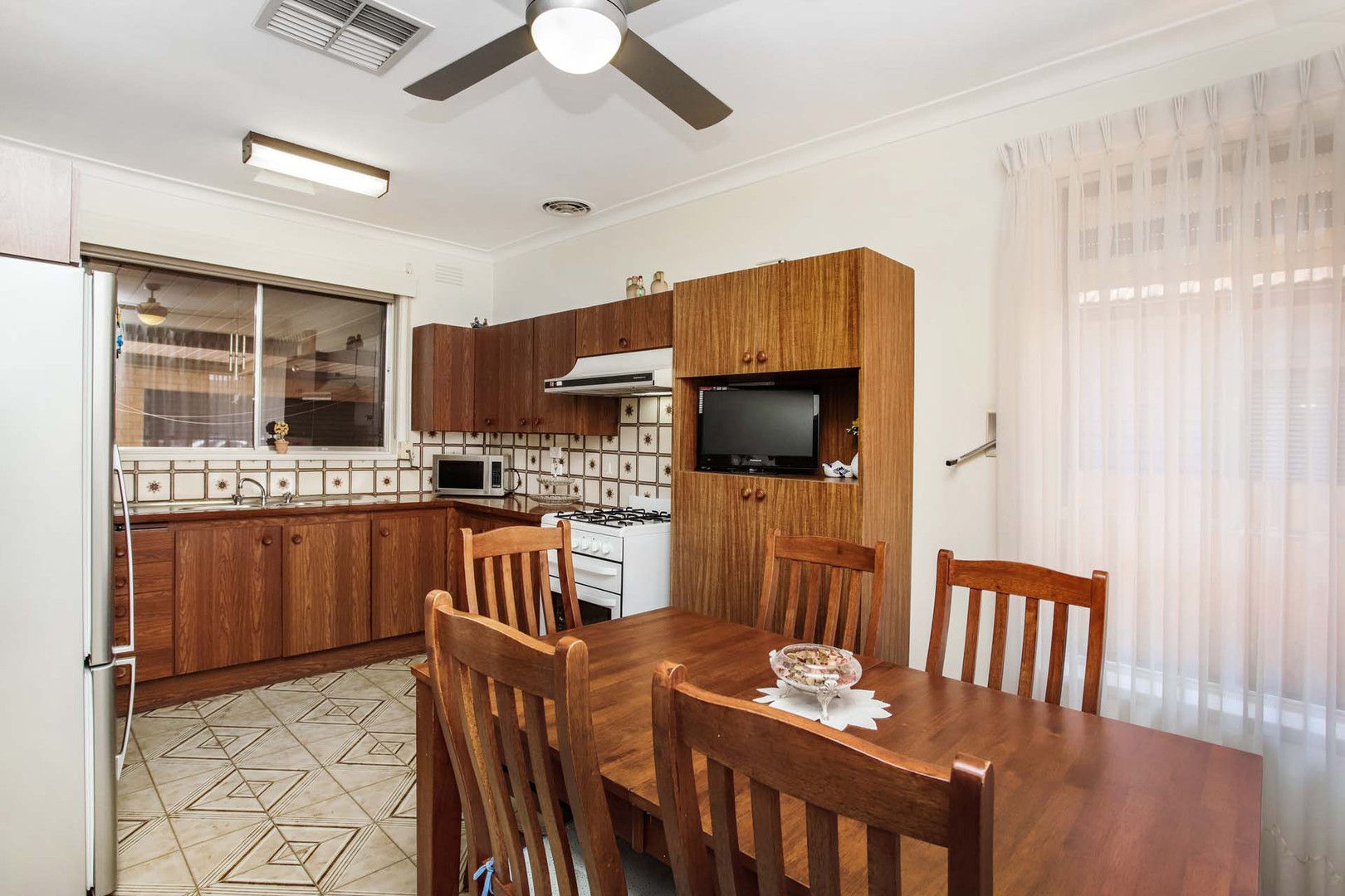 13 Perth Avenue, Albion, VIC 3020, Albion - Thumbnail 3
