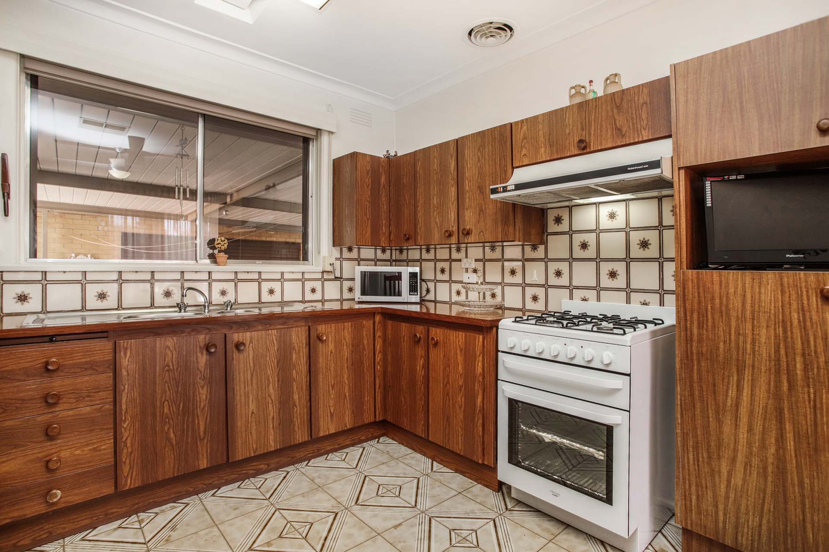 13 Perth Avenue, Albion, VIC 3020, Albion - Thumbnail 4