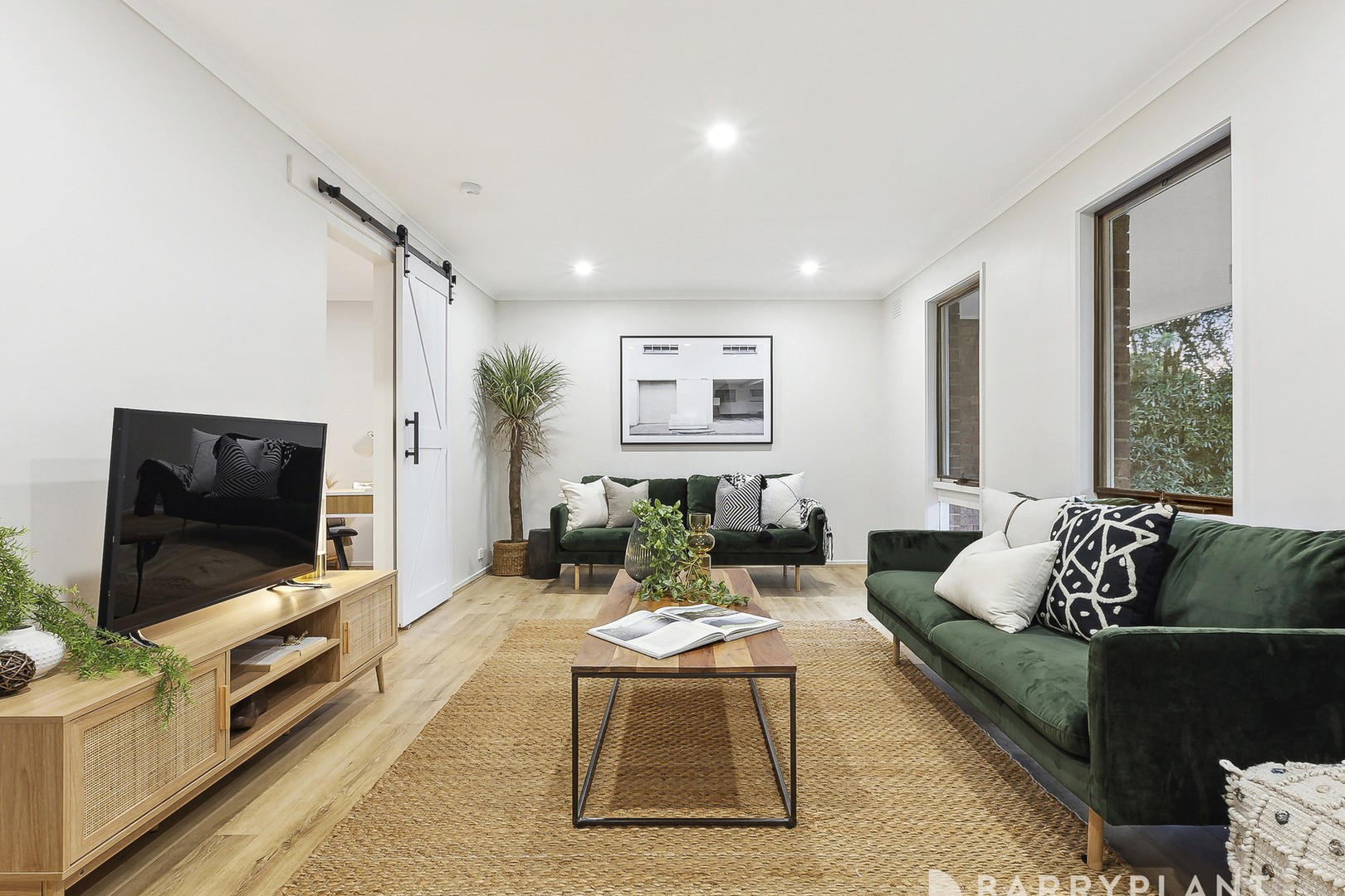 13 Riddell Road, Wantirna South, VIC 3152, Wantirna South - Thumbnail 2