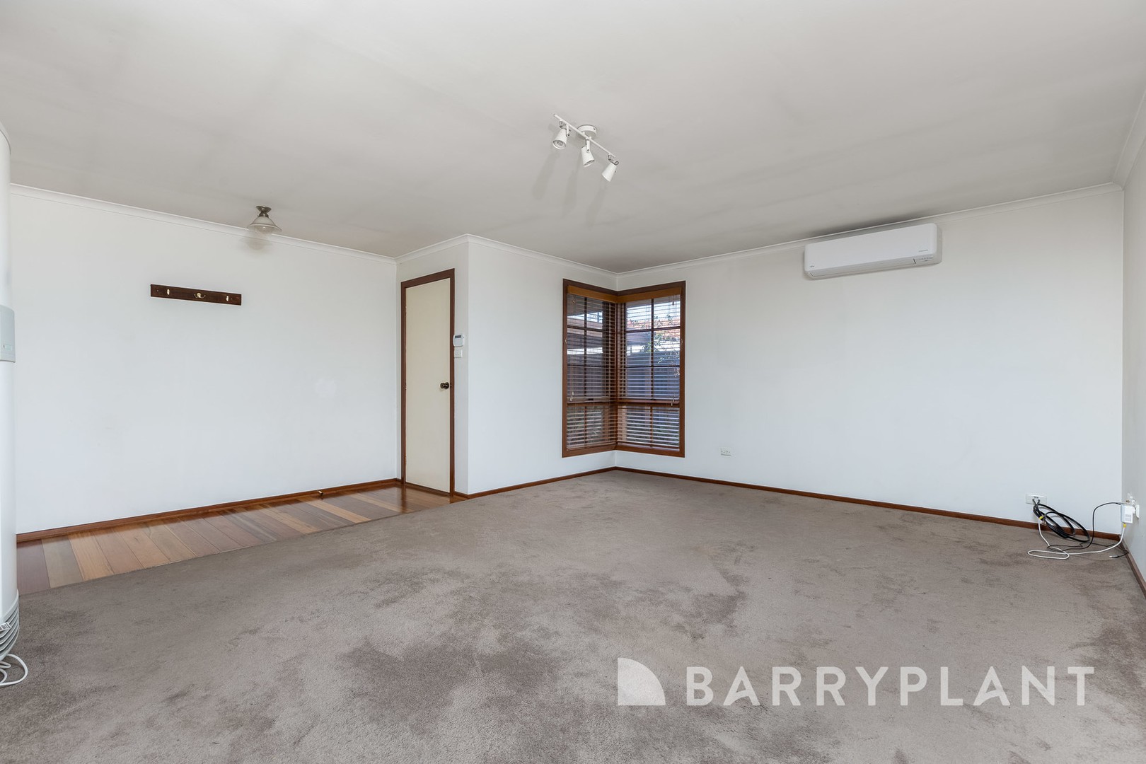 13 Rosscommon Place, Seabrook, VIC 3028, Seabrook - Thumbnail 3