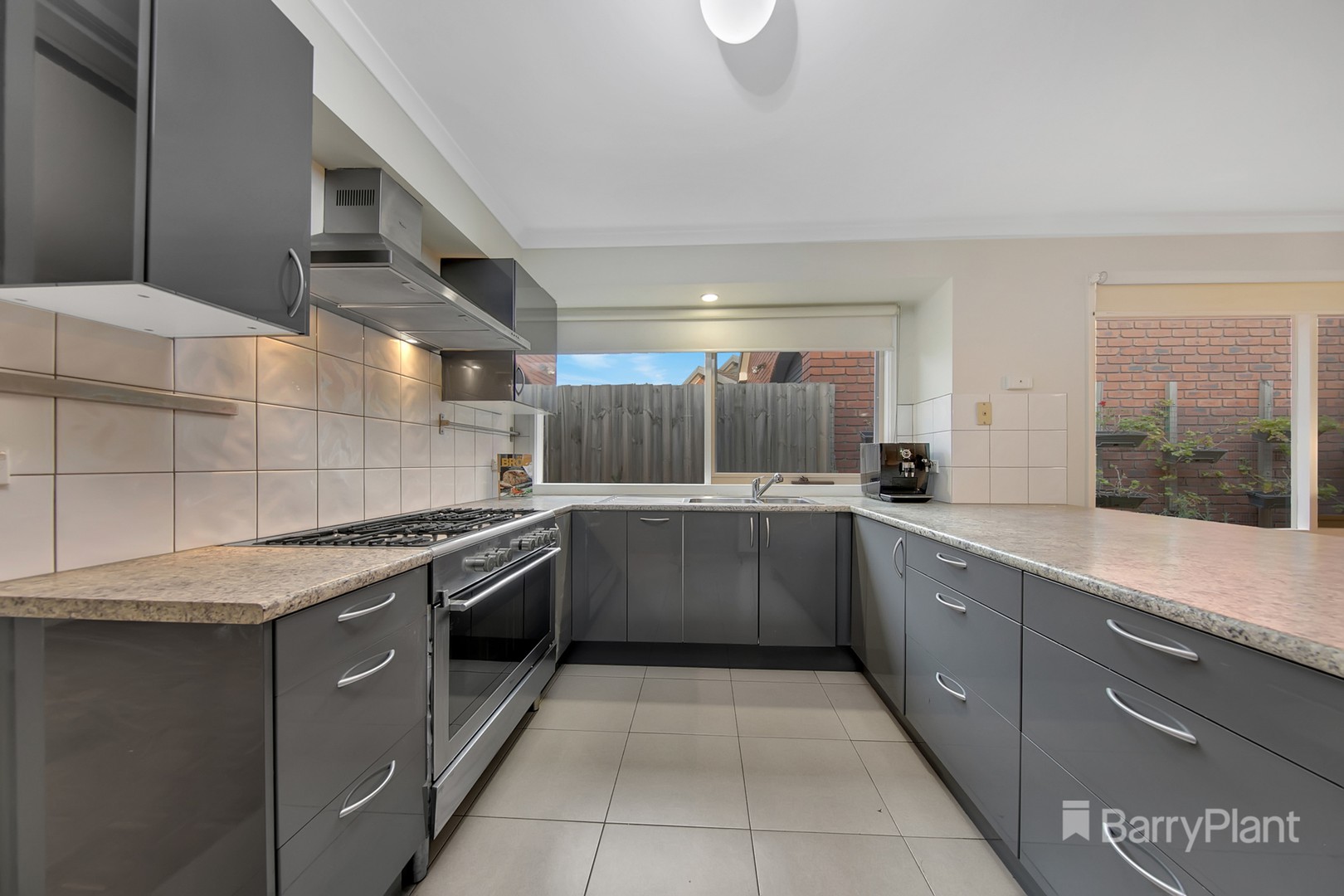 13 Royston Close, Mill Park, VIC 3082, Mill Park - Thumbnail 4