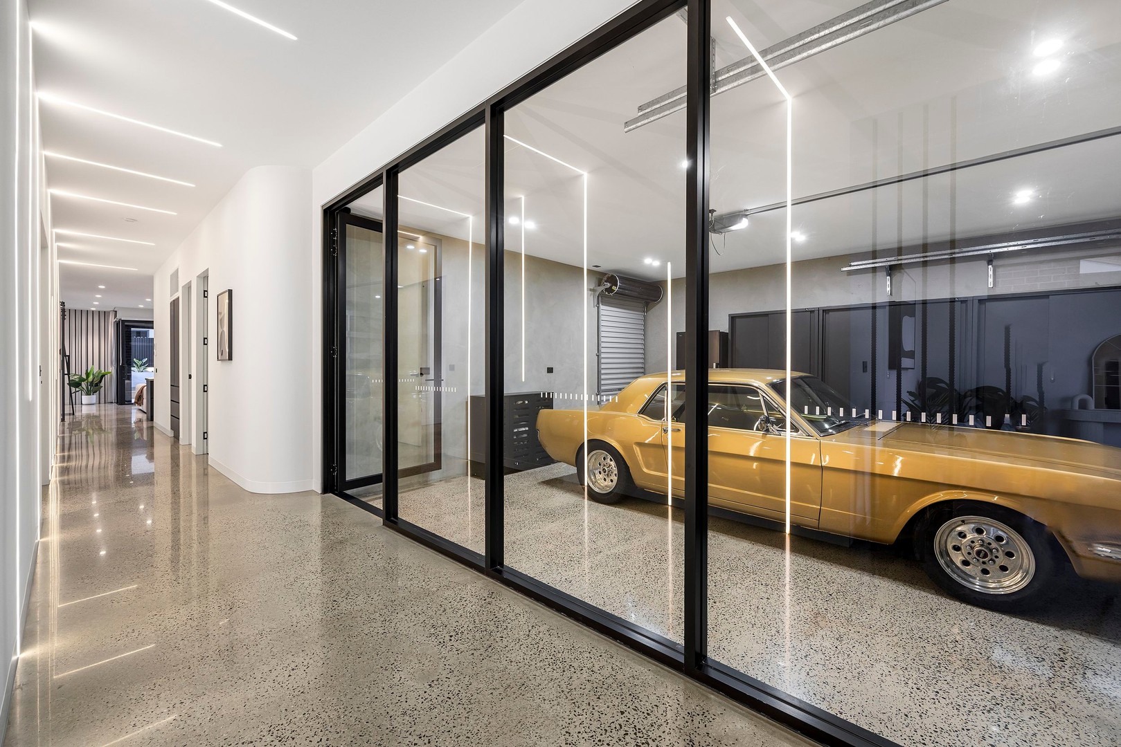 13 Sash Street, Greenvale, VIC 3059 - Thumbnail 2 - 04/03/2025