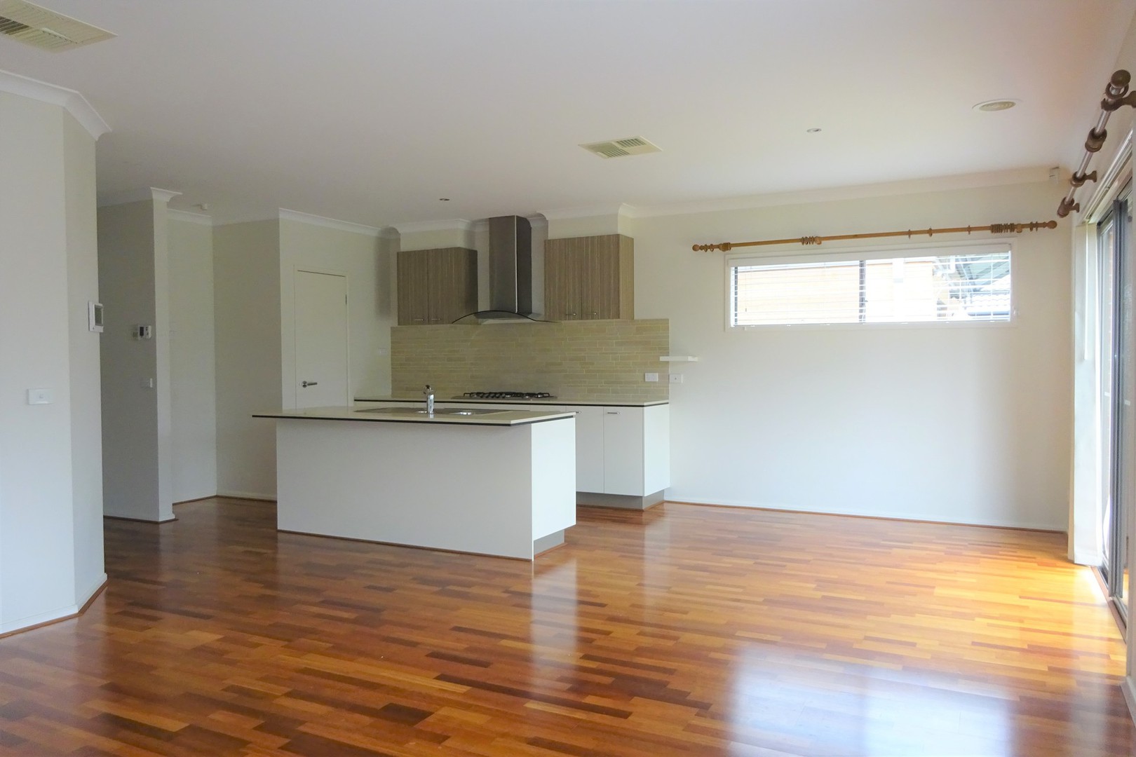 13 Scotney Road, Craigieburn, VIC 3064, Craigieburn - Thumbnail 6