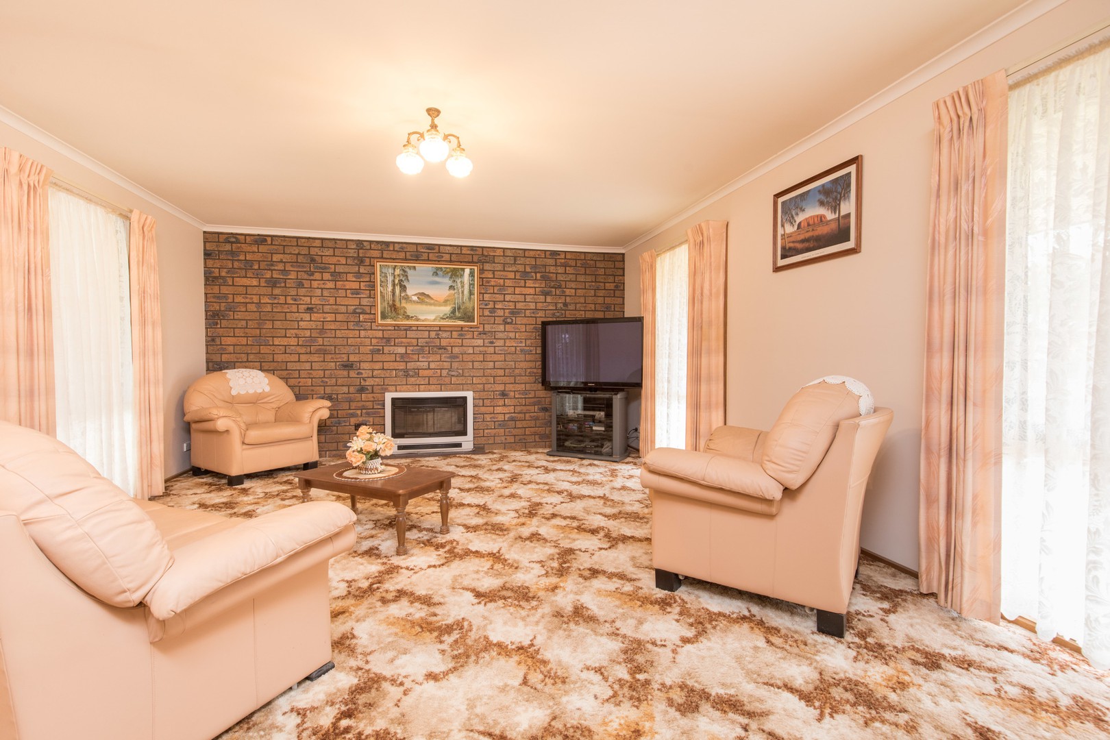 13 Semmens Crescent, Mildura, VIC 3500, Mildura - Thumbnail 2