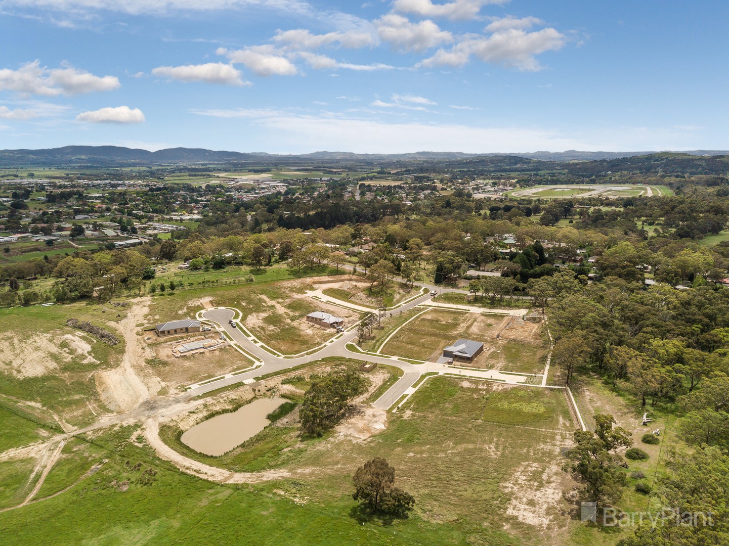 13 Shannon Rise The Gardens, Kilmore, VIC 3764, Kilmore - Thumbnail 3