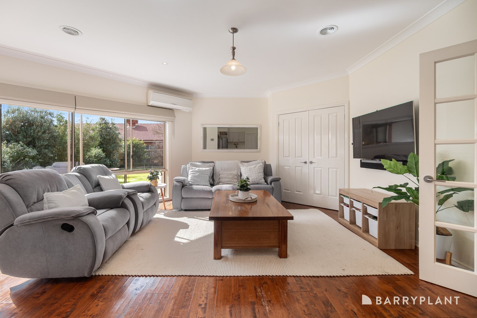 13 Sidney Nolan Place, Pakenham, VIC 3810 - Thumbnail 2 - 03/09/2026