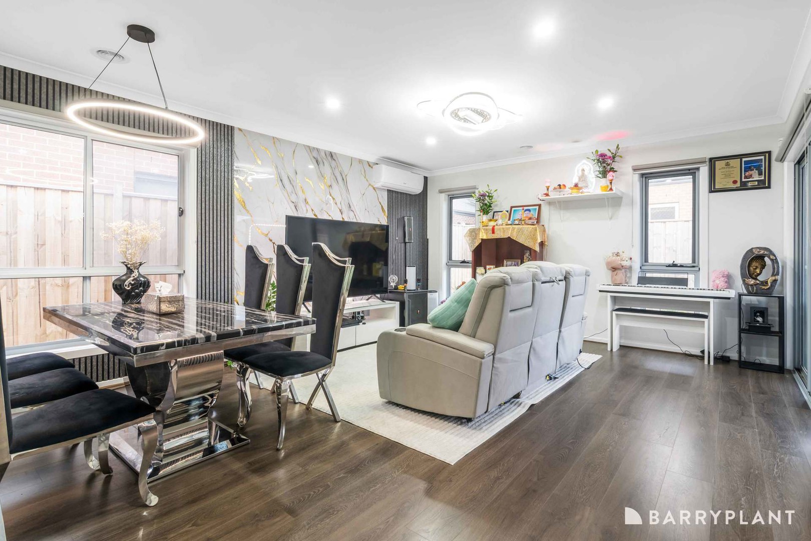 13 Skyline Road, Fraser Rise, VIC 3336 - Thumbnail 2 - 10/04/2025