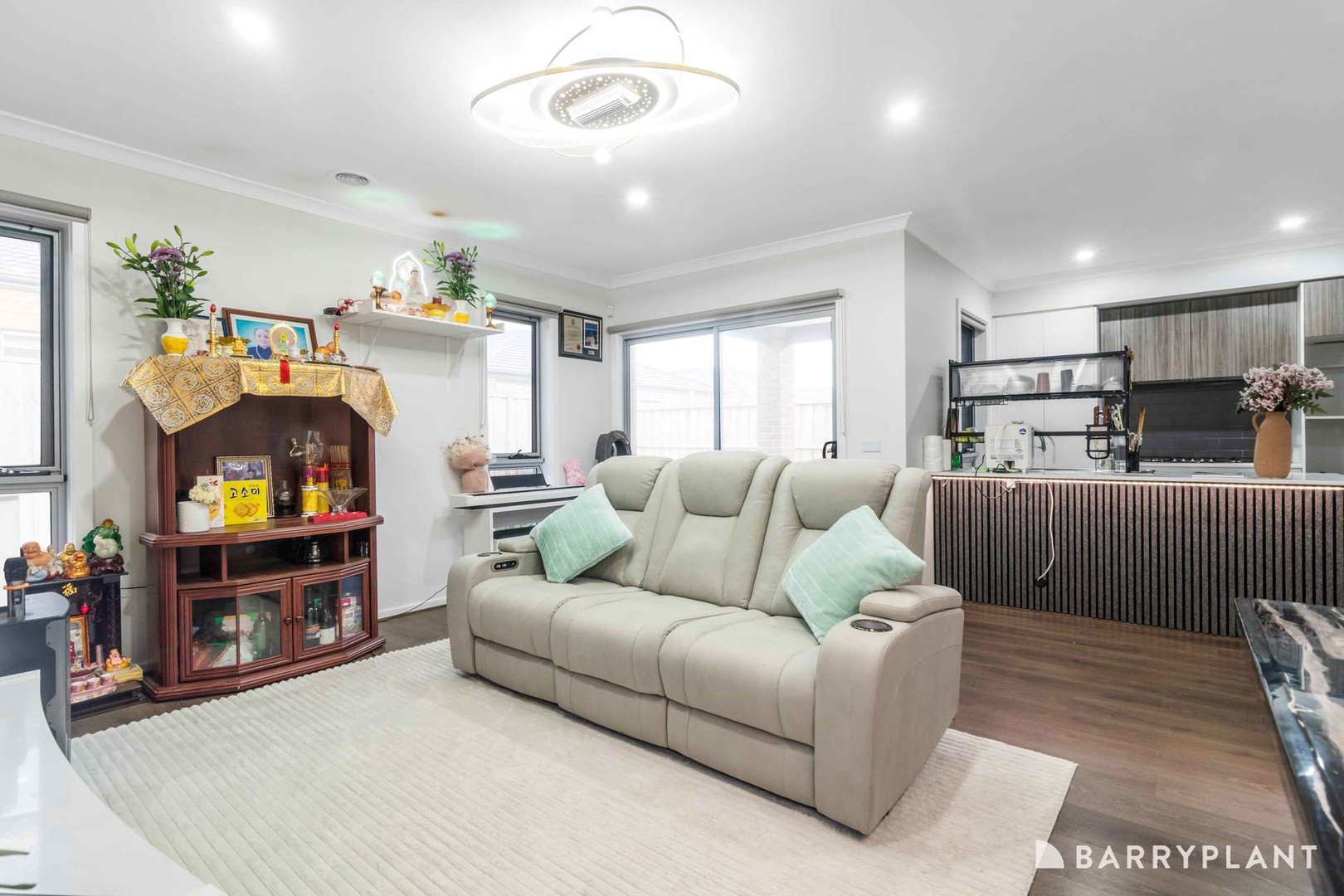 13 Skyline Road, Fraser Rise, VIC 3336, Fraser Rise - Thumbnail 3