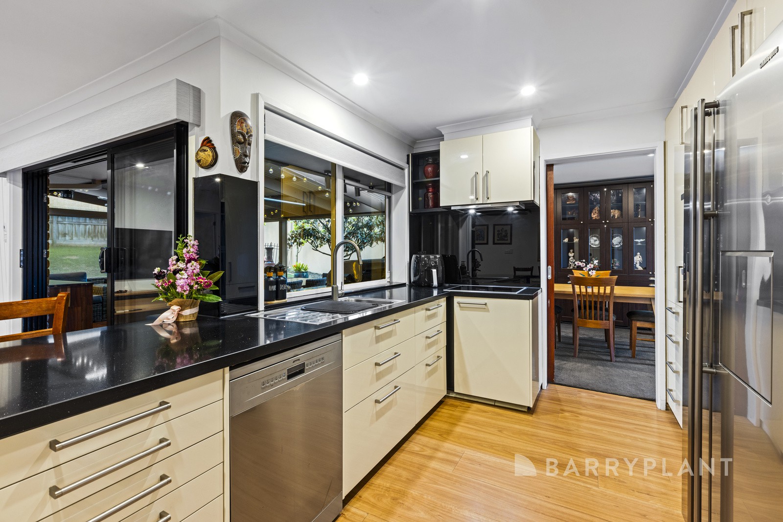13 Solway Drive, Glen Waverley, VIC 3150, Glen Waverley - Thumbnail 3