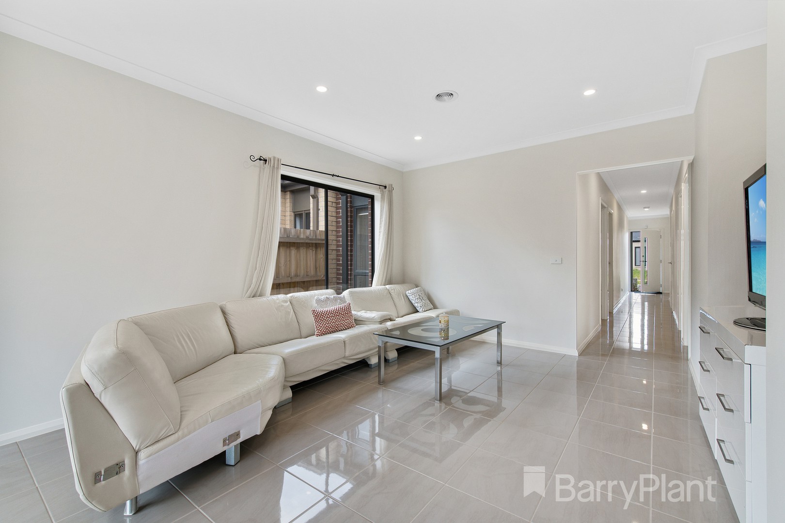 13 Spotted Way, Tarneit, VIC 3029, Tarneit - Thumbnail 4