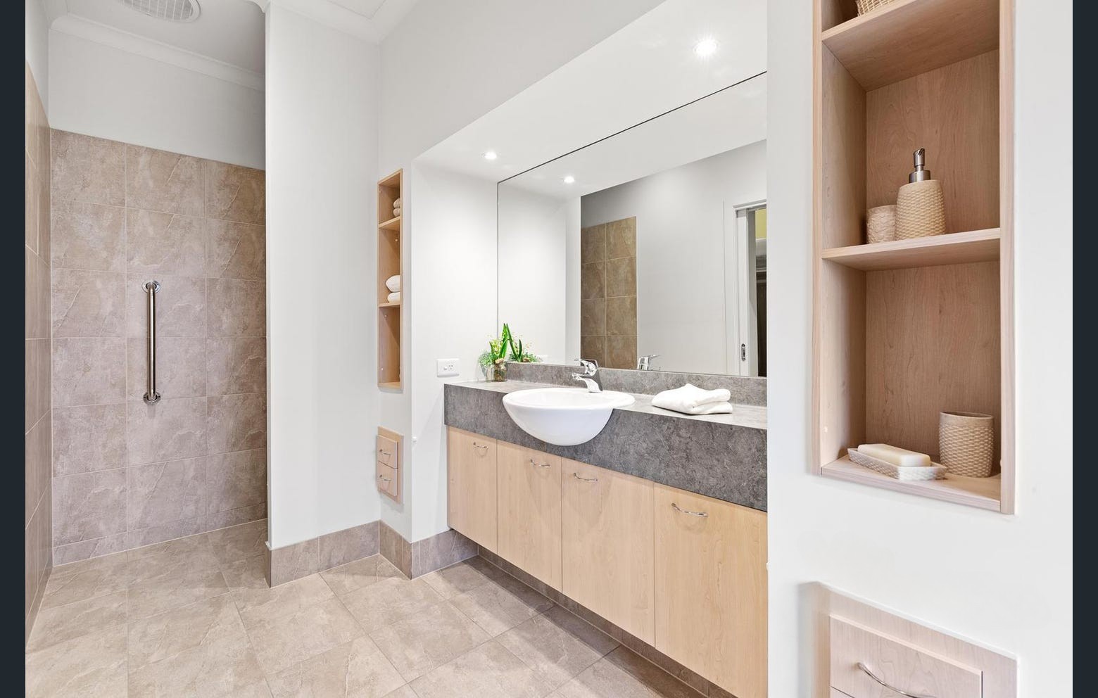 13 Stutt Avenue, Doncaster, VIC 3108, Doncaster - Thumbnail 7