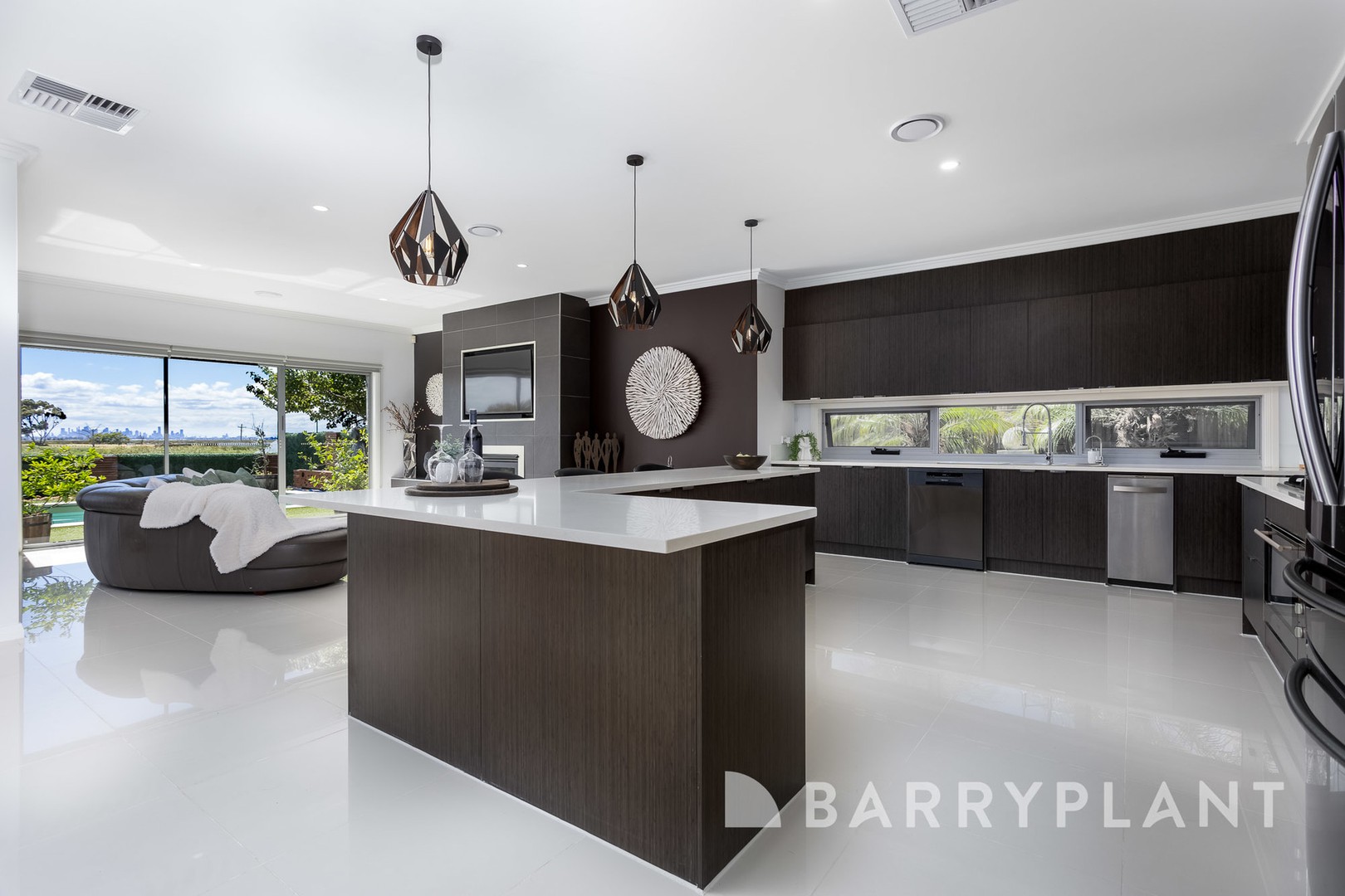 13 Sunflower Walk, Sanctuary Lakes, VIC 3030, Sanctuary Lakes - Thumbnail 6