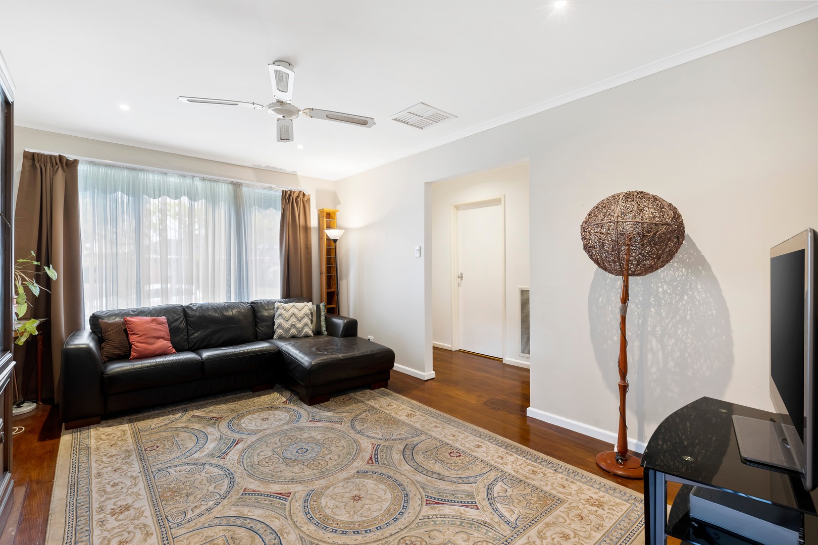 13 Tadstan Drive, Tullamarine, VIC 3043, Tullamarine - Thumbnail 2
