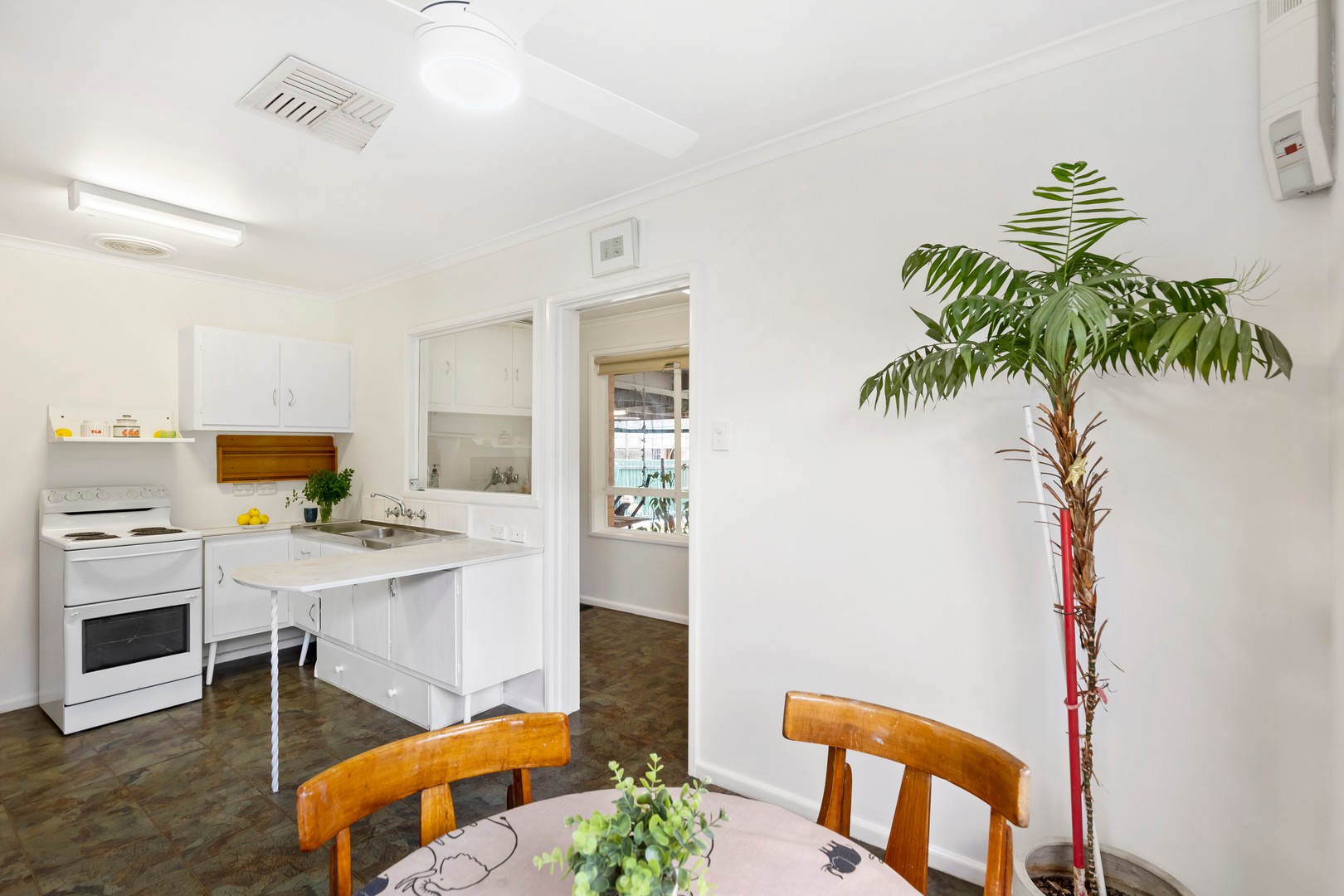 13 Tadstan Drive, Tullamarine, VIC 3043, Tullamarine - Thumbnail 3