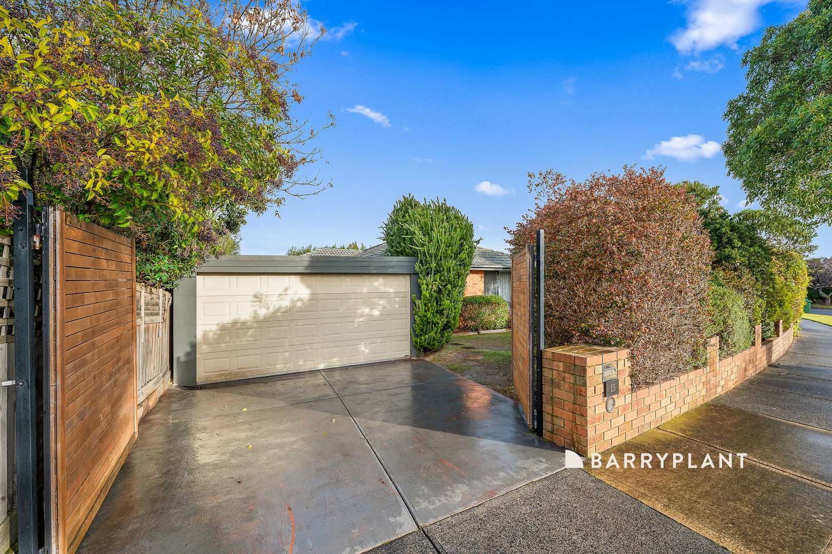 13 Tamarisk Road, Narre Warren, VIC 3805 - Thumbnail 2 - 29/05/2025