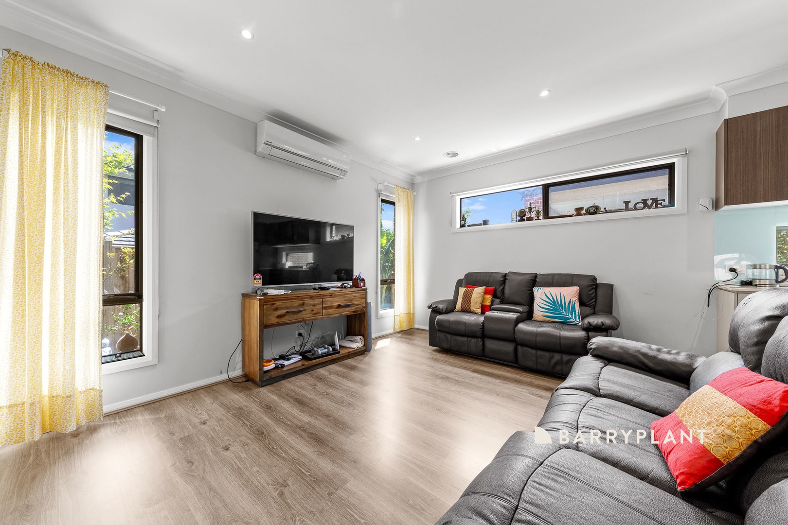 13 Teneriffe Street, Cranbourne North, VIC 3977, Cranbourne North - Thumbnail 4