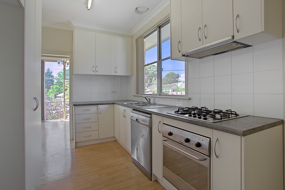 13 Teresa Street, Greensborough, VIC 3088, Greensborough - Thumbnail 2