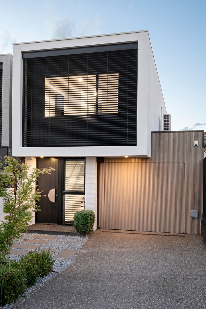 13 The Avenue, Niddrie, VIC 3042, Niddrie - Thumbnail 2