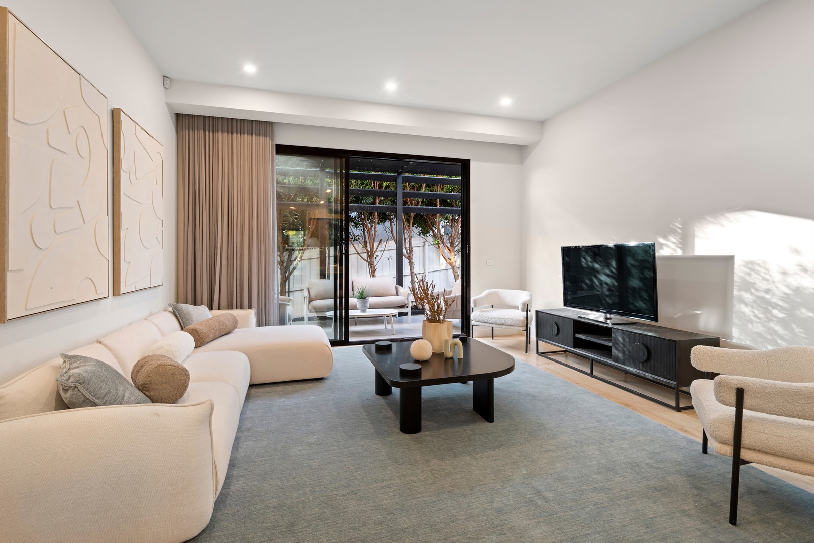 13 The Avenue, Niddrie, VIC 3042, Niddrie - Thumbnail 3
