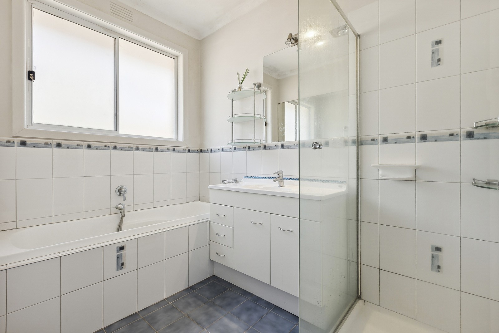 13 The Outlook, Glen Waverley, VIC 3150, Glen Waverley - Thumbnail 8