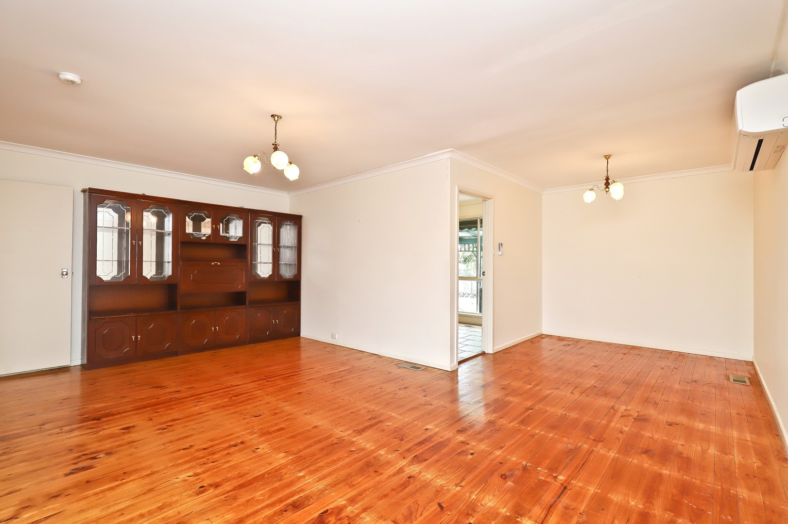 13 Thorndon Drive, St Albans, VIC 3021, St Albans - Thumbnail 2