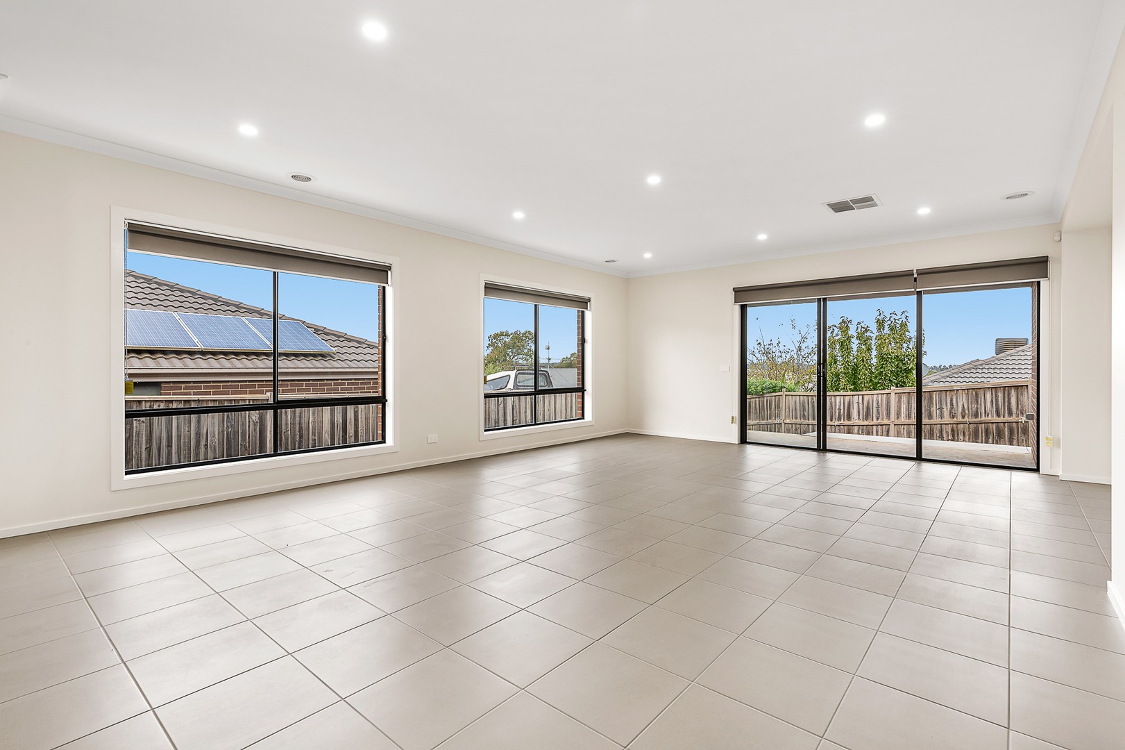 13 Towerhill Avenue, Doreen, VIC 3754 - Thumbnail 2 - 29/11/2021