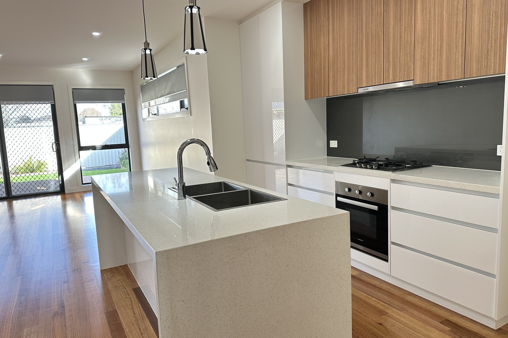 13 Valentine Avenue, Thomastown, VIC 3074, Thomastown - Thumbnail 3
