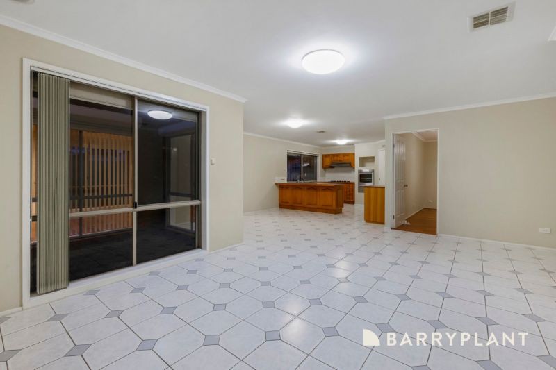 13 Vella Ct, Springvale South, VIC 3172 - Thumbnail 2 - 10/07/2026