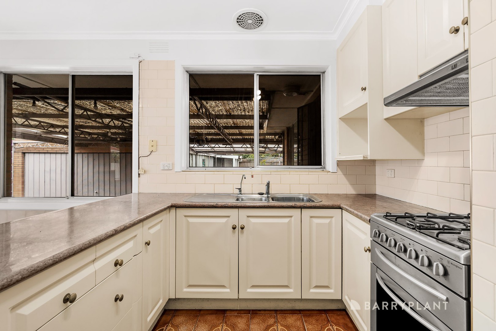 13 Venice Avenue, Mitcham, VIC 3132 - Thumbnail 1 - 01/12/2023