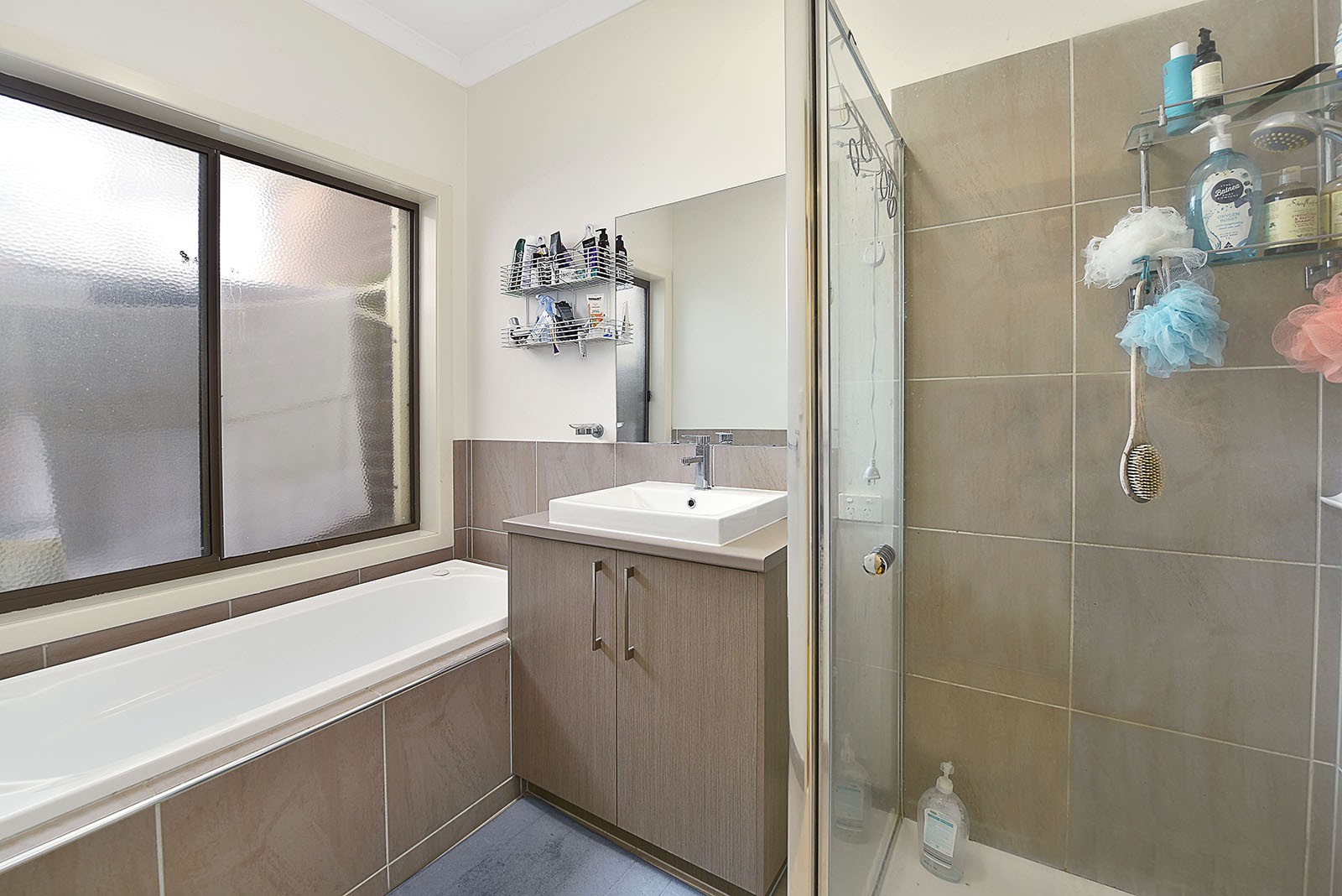 13 Viewmont Avenue, Craigieburn, VIC 3064, Craigieburn - Thumbnail 5