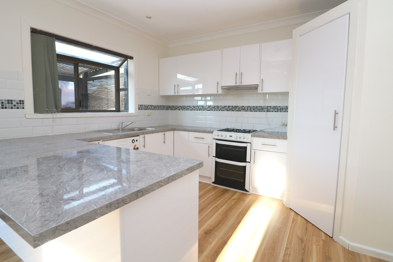 13 Waitara Grove, Norlane, VIC 3214, Norlane - Thumbnail 3