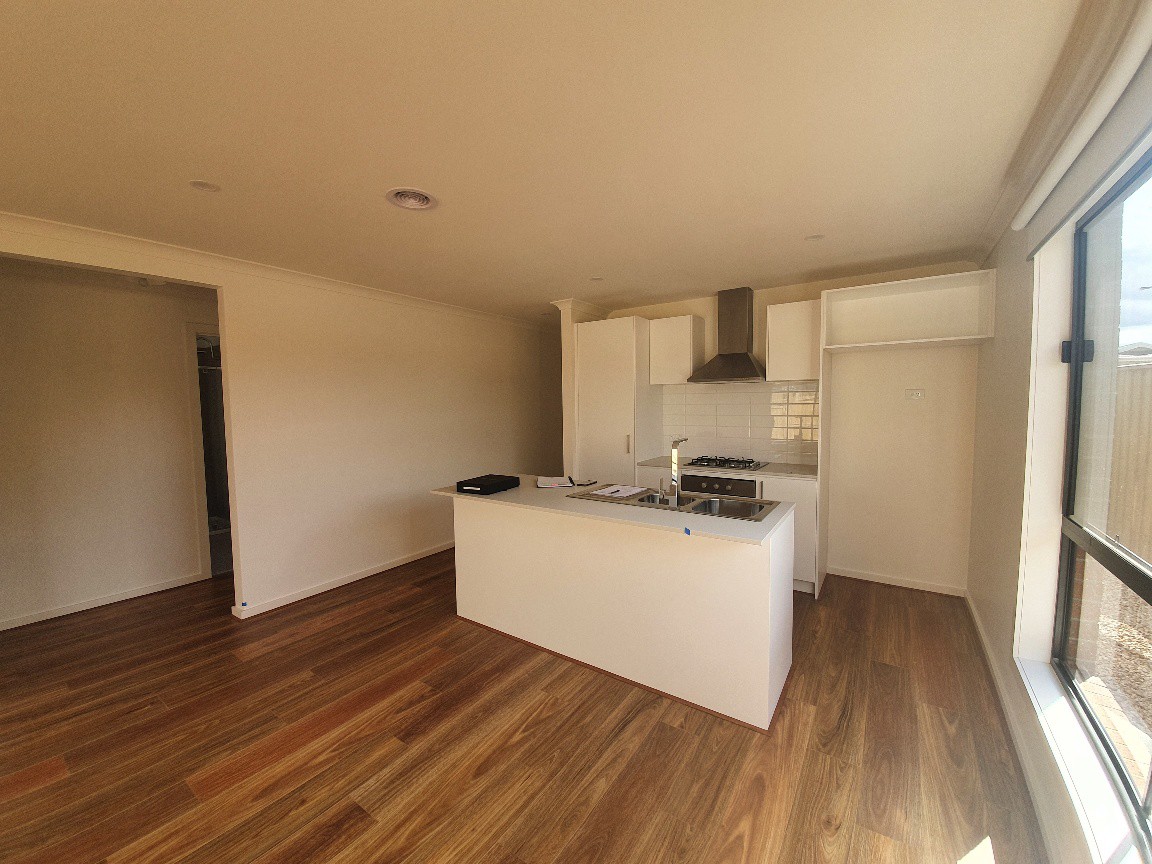 13 Wasim Circuit, Rockbank, VIC 3335 - Thumbnail 2 - 13/10/2021