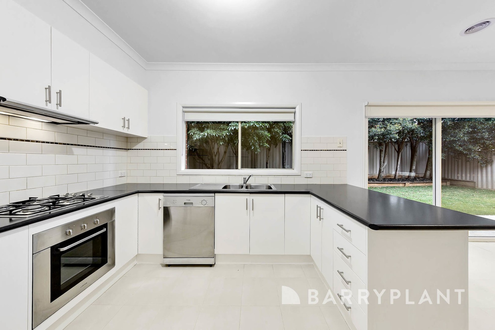 13 Weigall Close, Caroline Springs, VIC 3023, Caroline Springs - Thumbnail 5