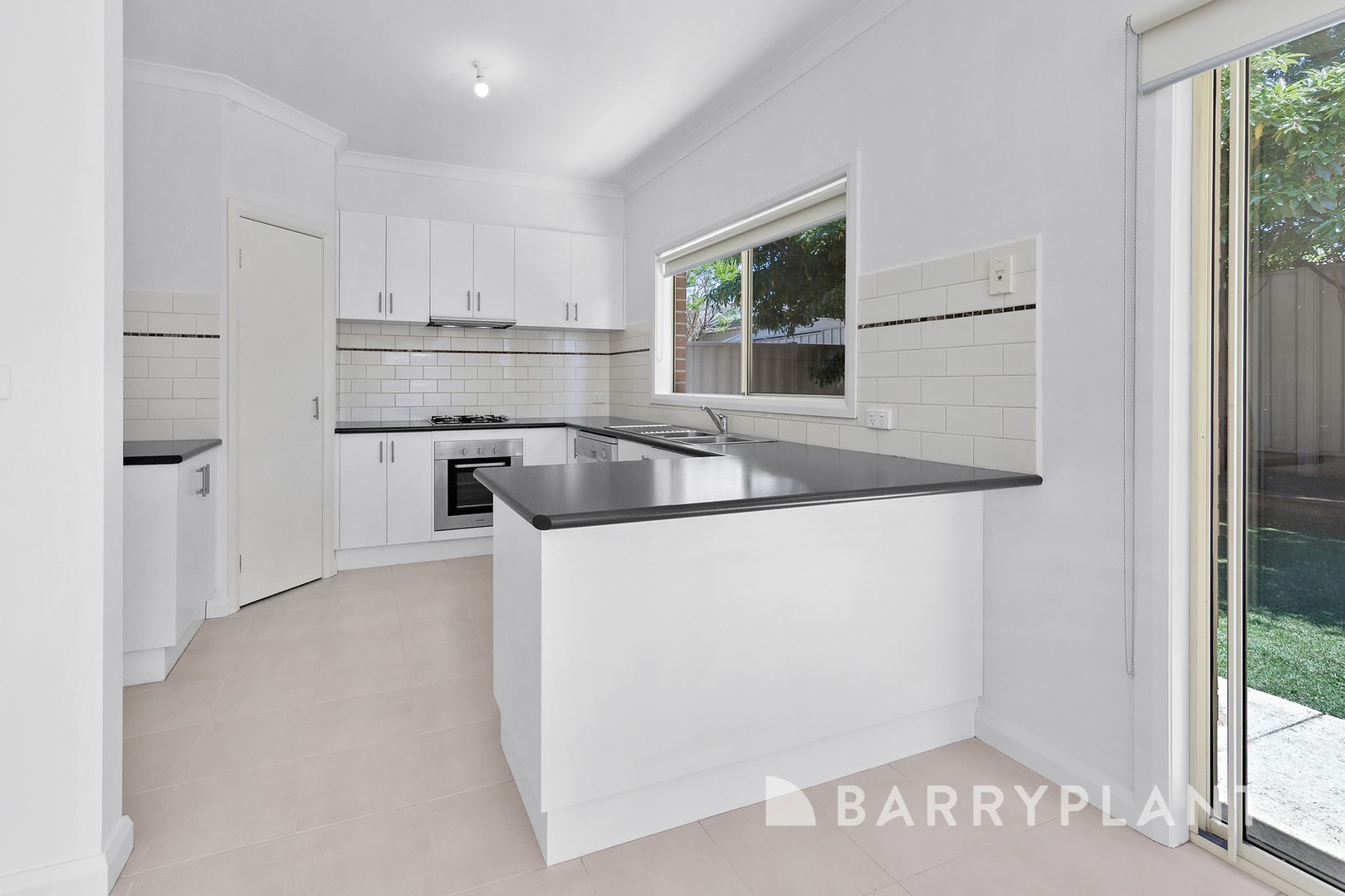 13 Weigall Close, Caroline Springs, VIC 3023, Caroline Springs - Thumbnail 6