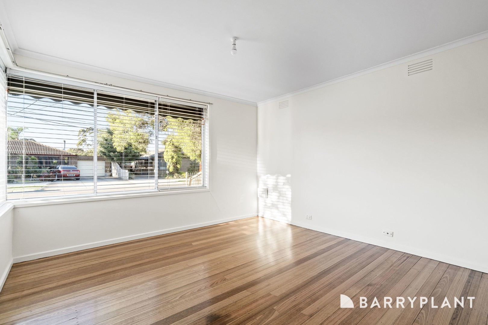 13 Whitehaven Street, Wyndham Vale, VIC 3024, Wyndham Vale - Thumbnail 4