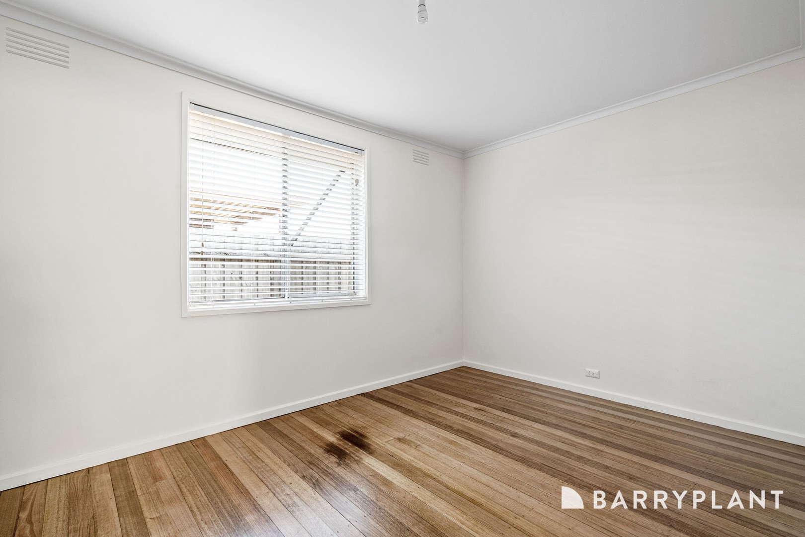 13 Whitehaven Street, Wyndham Vale, VIC 3024, Wyndham Vale - Thumbnail 5