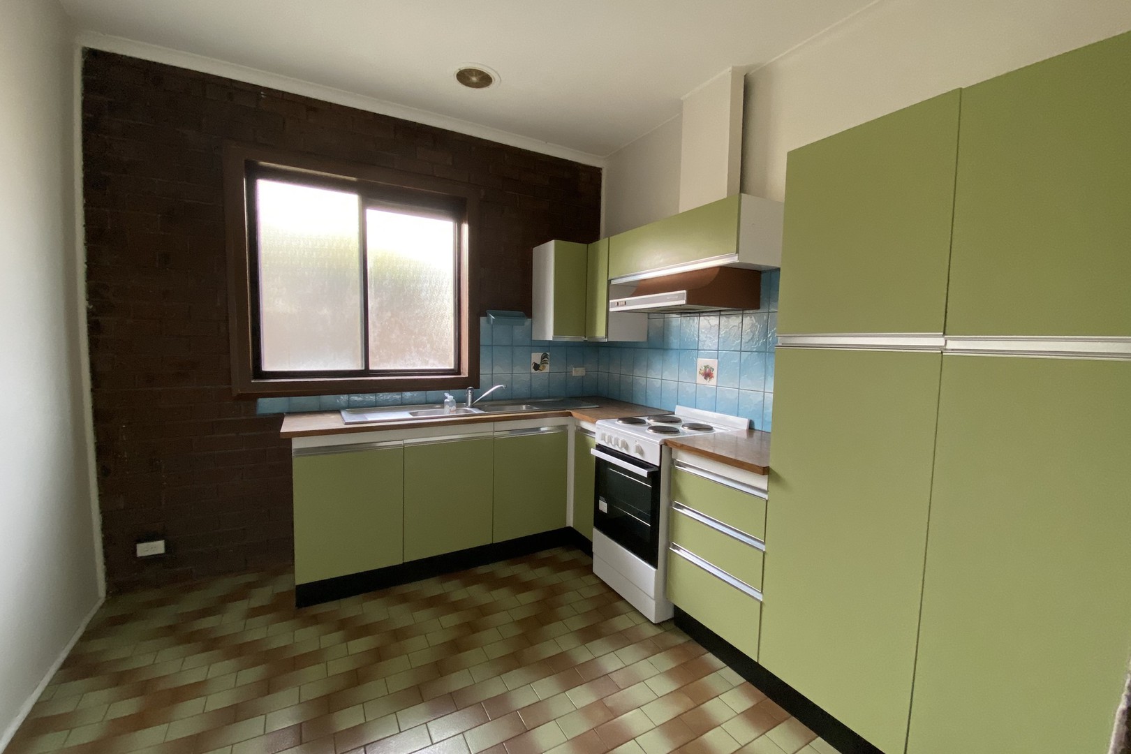 13 Willoughby Street, Reservoir, VIC 3073, Reservoir - Thumbnail 3