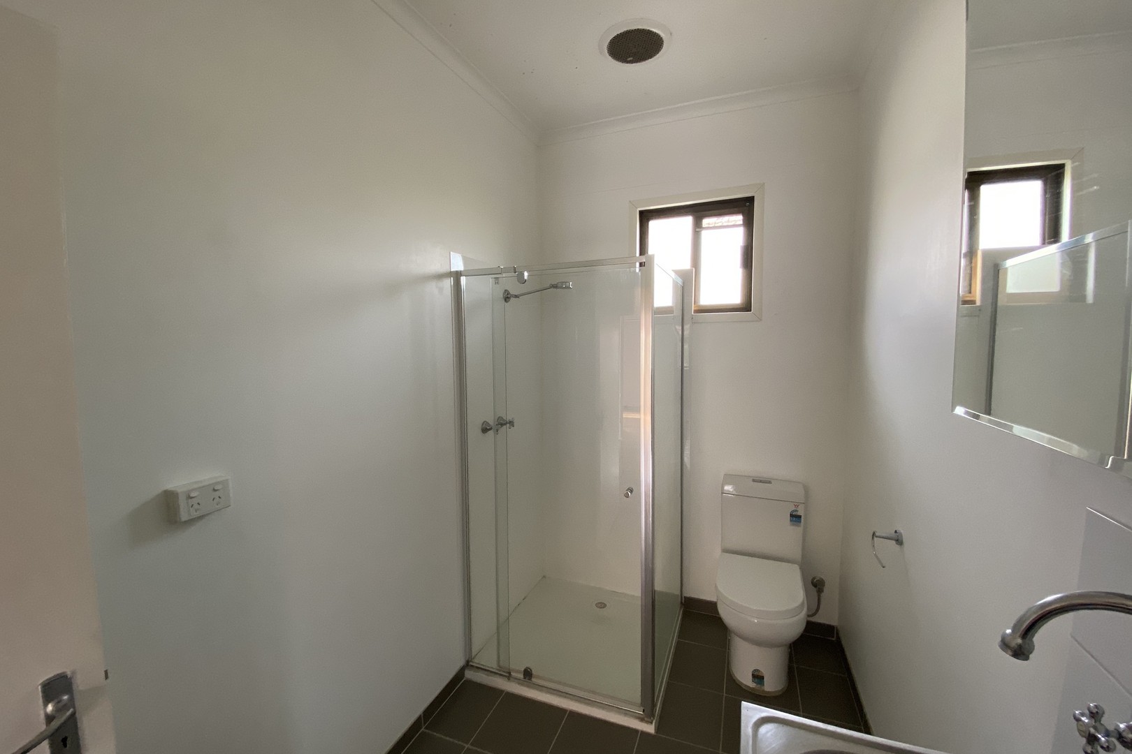 13 Willoughby Street, Reservoir, VIC 3073, Reservoir - Thumbnail 6