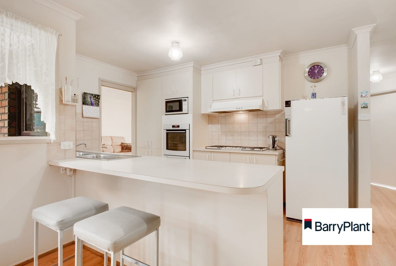 13 Woods Close, Meadow Heights, VIC 3048, Meadow Heights - Thumbnail 2