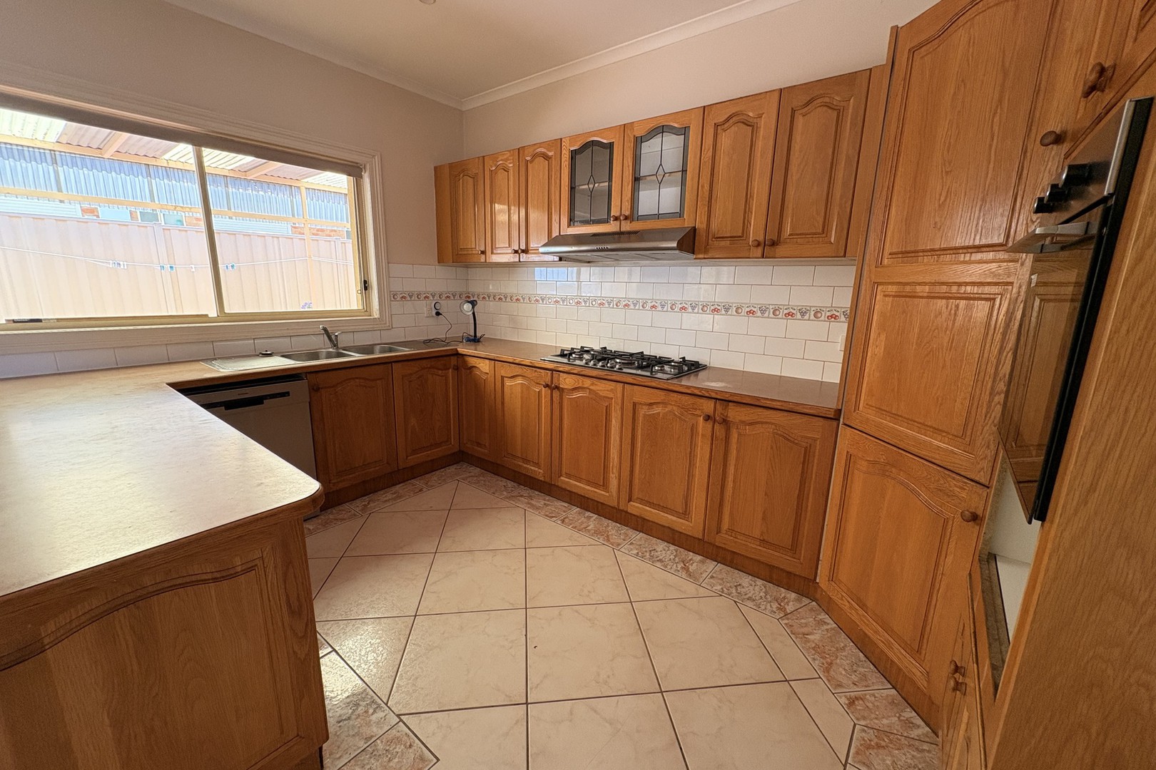 13 Yellow Gum Road, Delahey, VIC 3037, Delahey - Thumbnail 3