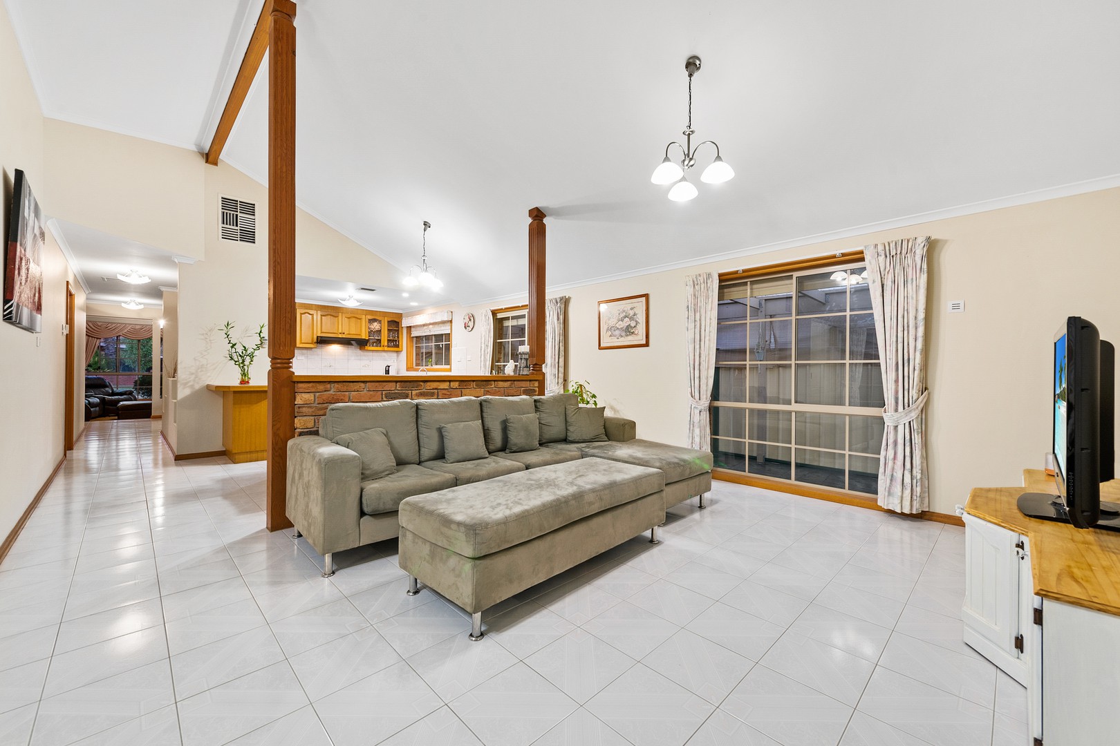 13 Young Court, Delahey, VIC 3037, Delahey - Thumbnail 4
