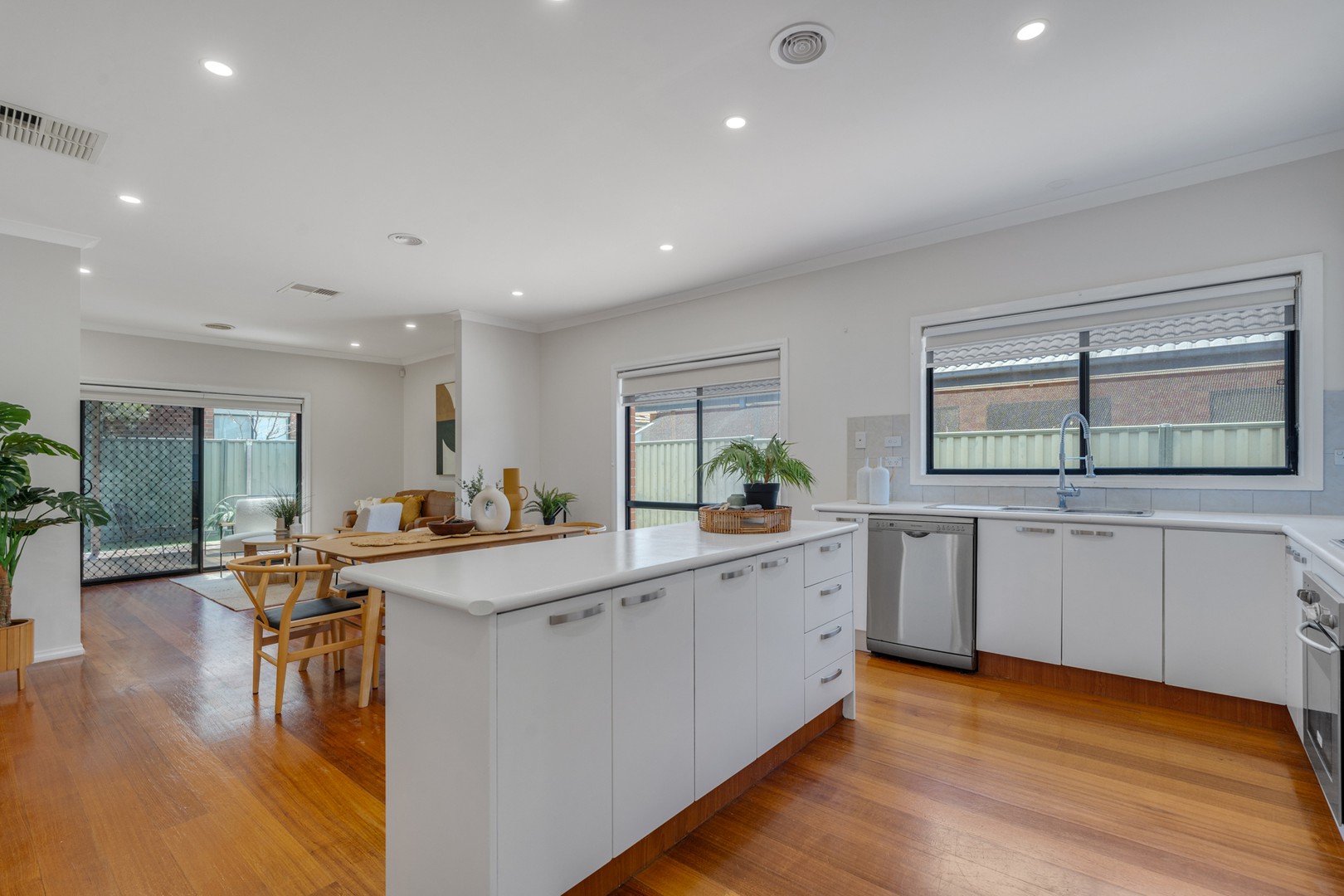 130 Malcolm Creek Parade, Craigieburn, VIC 3064, Craigieburn - Thumbnail 6