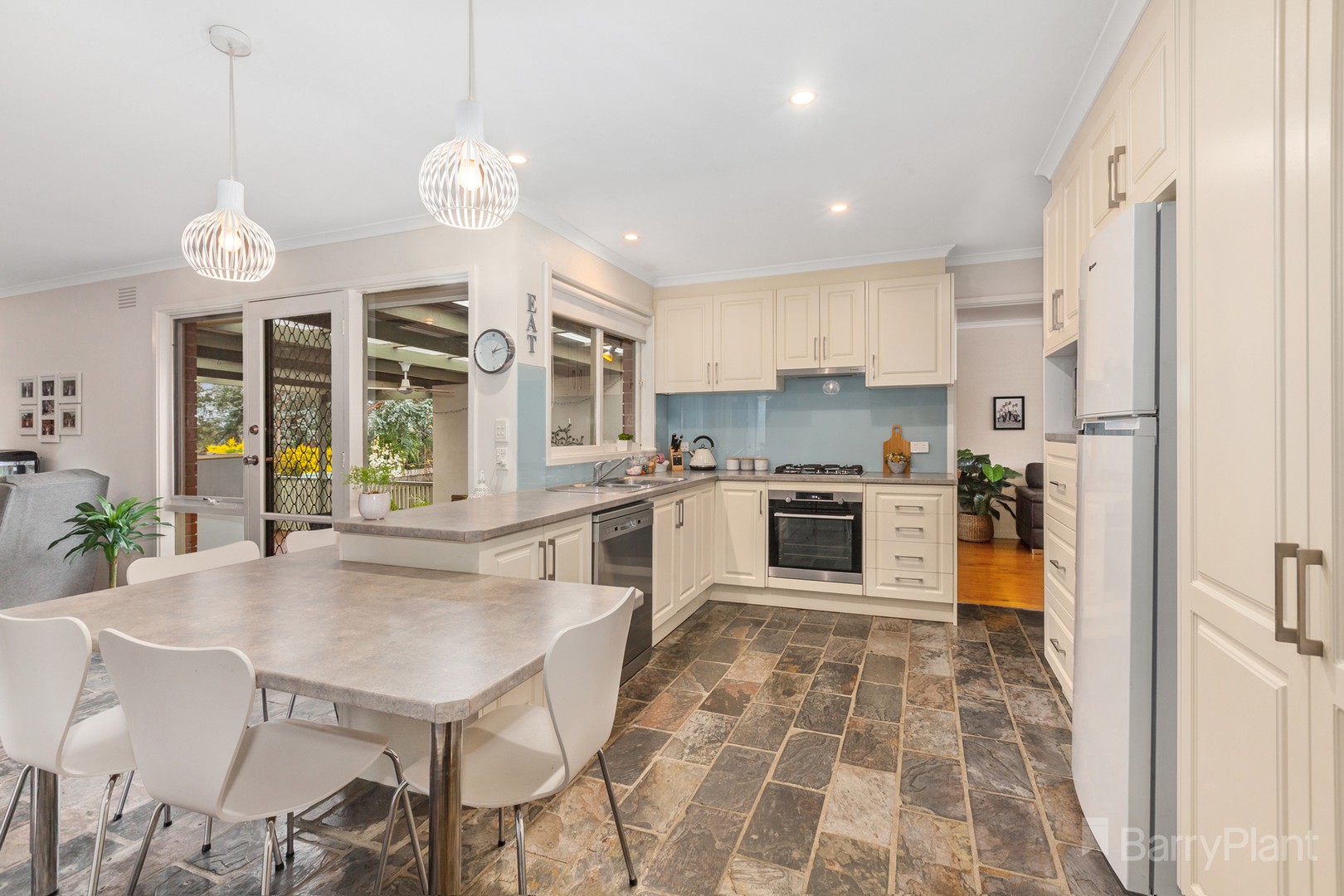 130 Raglan St, Wallan, VIC 3756, Wallan - Thumbnail 3