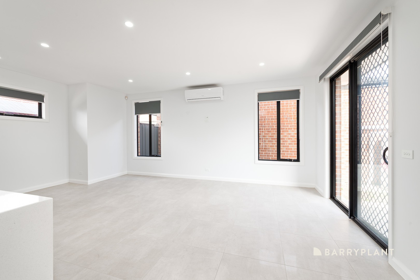 130 Rokewood Crescent, Meadow Heights, VIC 3048, Meadow Heights - Thumbnail 4