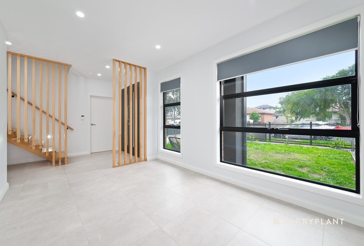 130 Rokewood Crescent, Meadow Heights, VIC 3048, Meadow Heights - Thumbnail 5